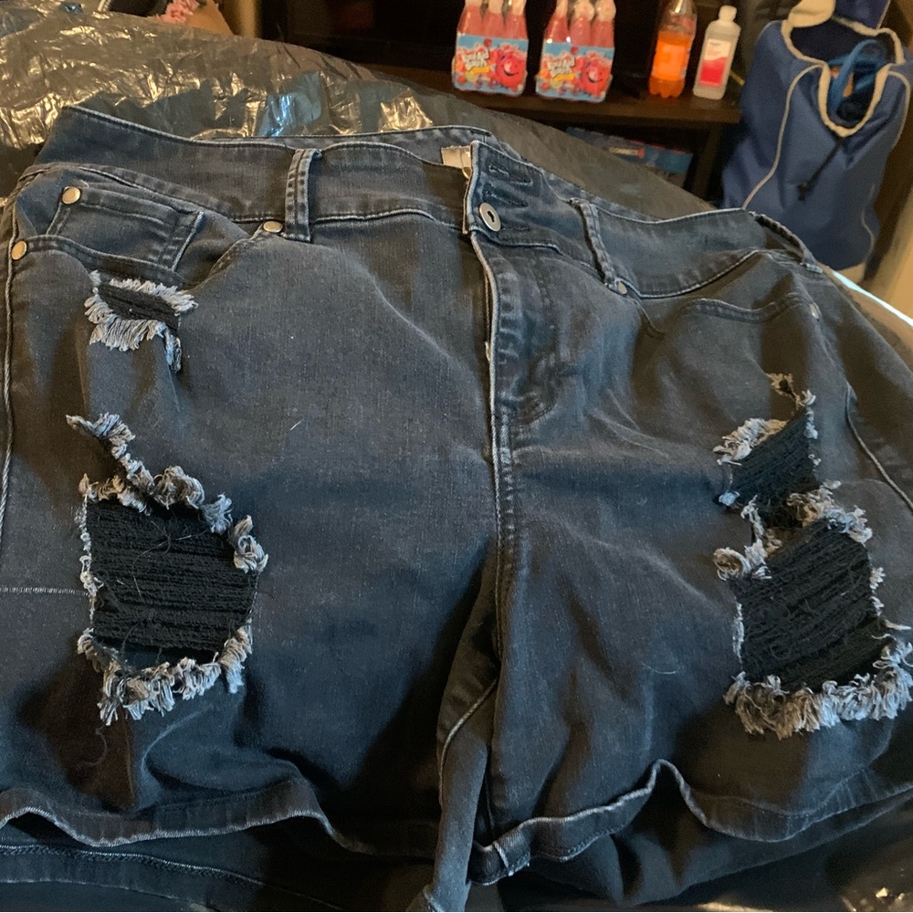 SOLD!!!!!Torrid Ripped Jean Shorts Sz.20
